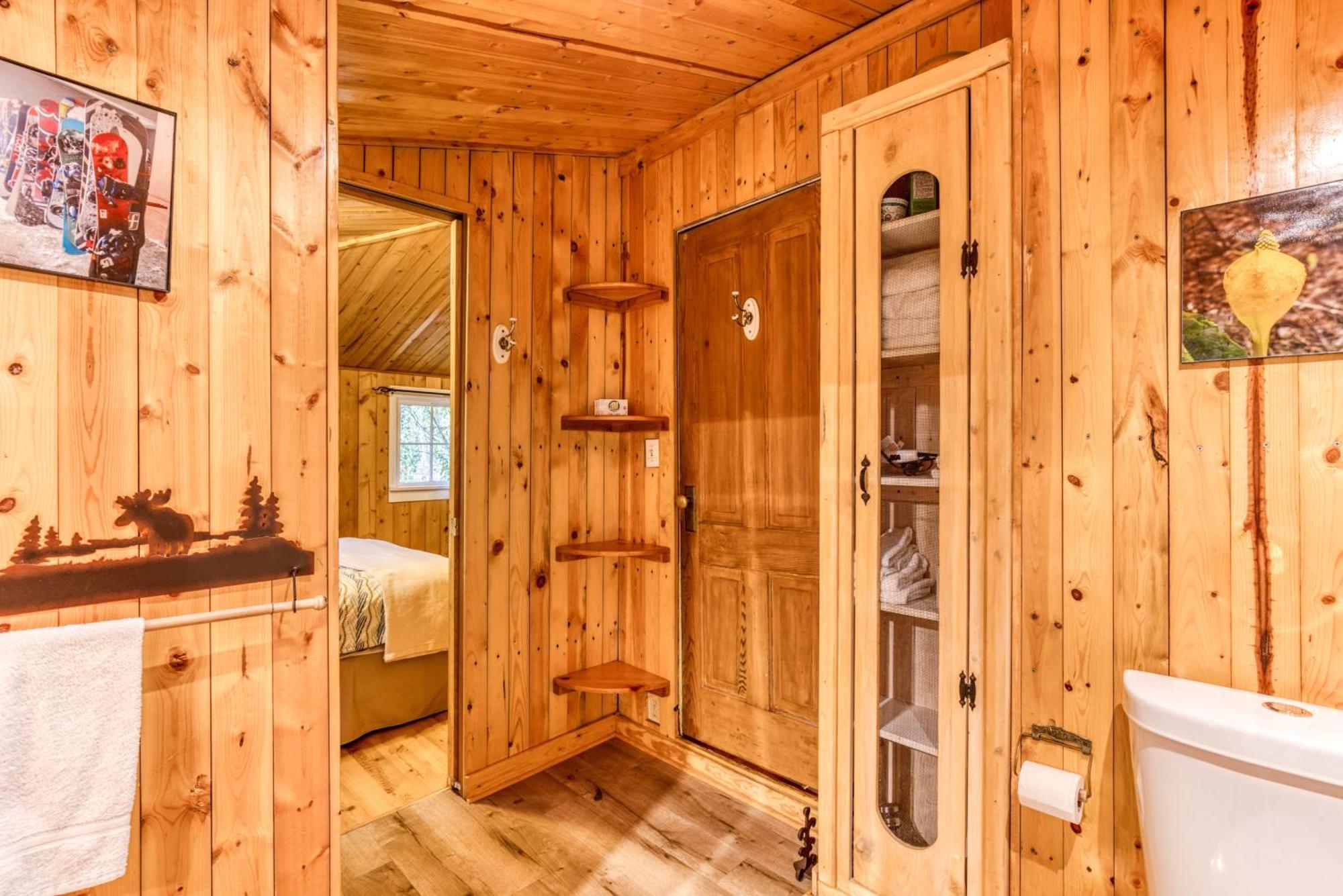 The Cedars Cabin Welches Buitenkant foto