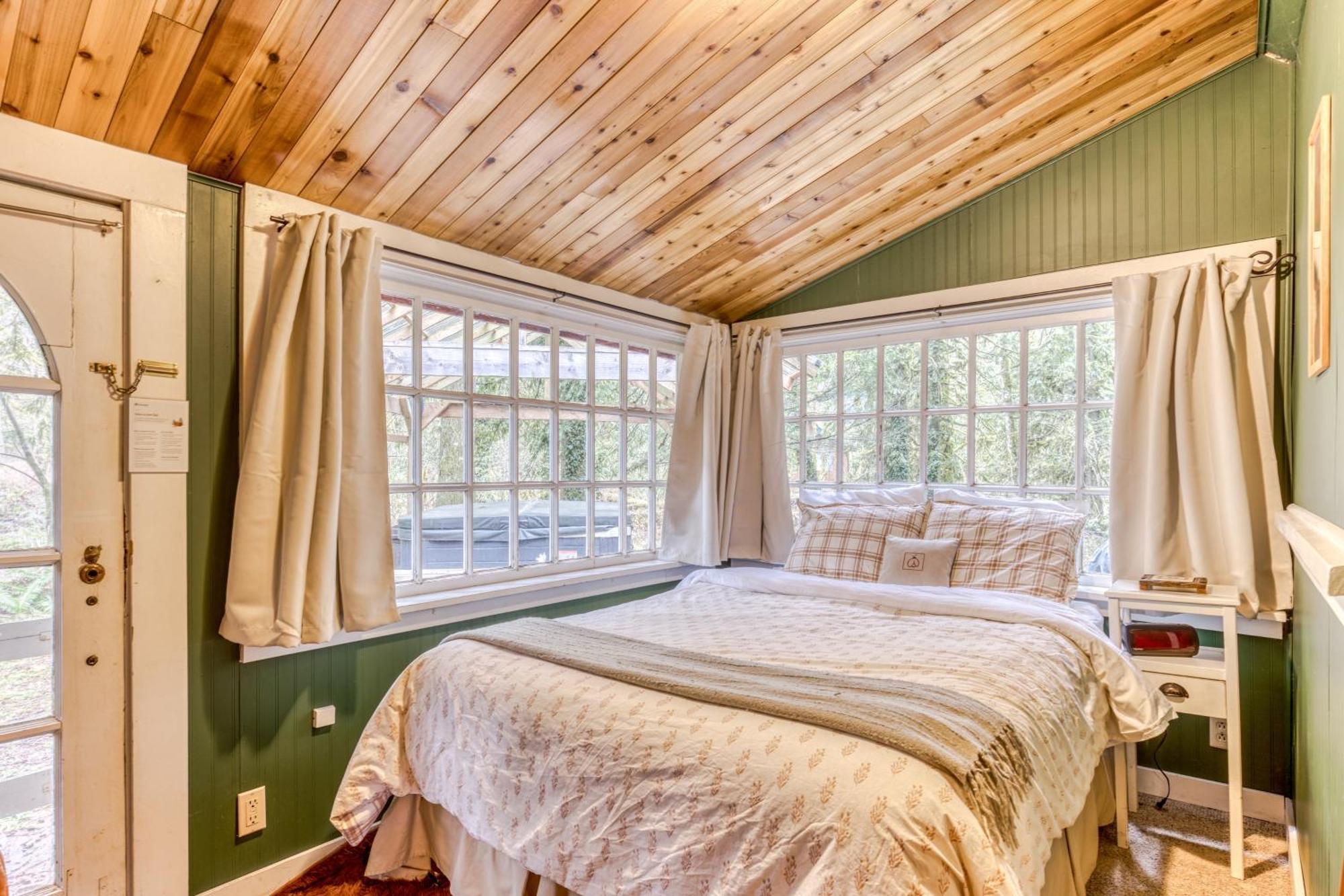 The Cedars Cabin Welches Buitenkant foto